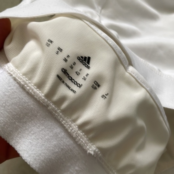 Adidas Climacool Women’s White Sports Bra - Low impact no pads never worn. - Picture 4 of 4